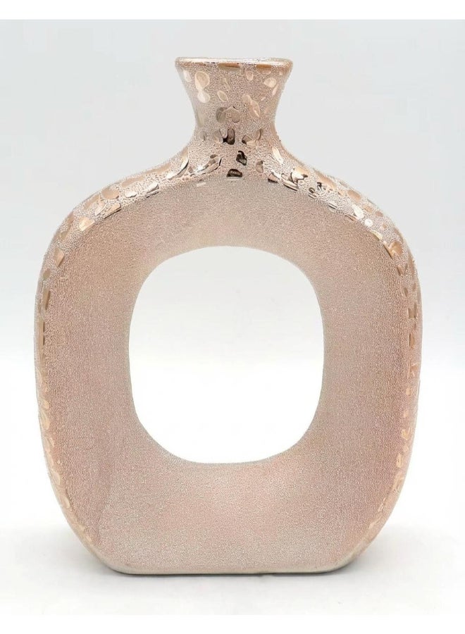 ايست من نون مزهرية سيراميك لترتيب الزهور الزخرفي، ارتفاع 25 سم | لون وردي ذهبي | تصميم فلورا إيتش | الحجم - 19x6.5x25.3 سم | مثالية لتزيين غرفة المعيشة أو مساحة المكتب. - Image 5